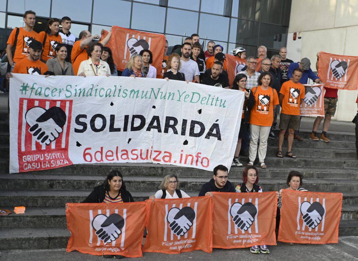 El PCE de Ciudad Real apoya la concentración en solidaridad con las 6 sindicalistas de La Suiza